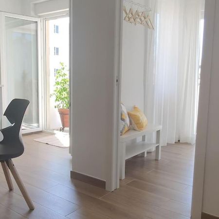 Lovely & Bright Renovated Apt. W/ Balcony In Lagos Exterior foto